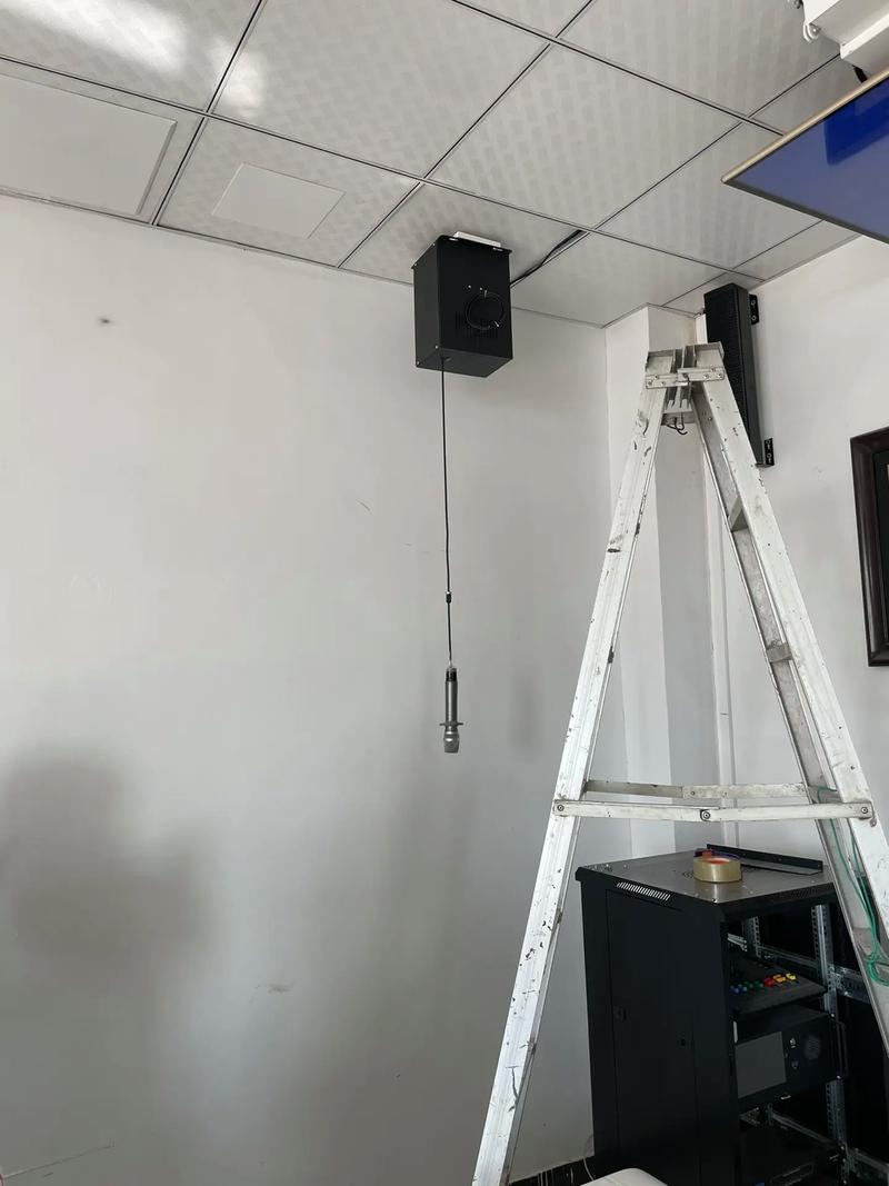 音頻線吊麥克風電動吊架 智能化弱電工程中的專業音響系統核心